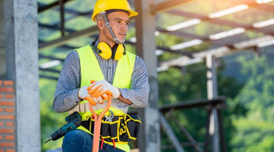 Professional gutter cleaning in Wharncliffe, WV